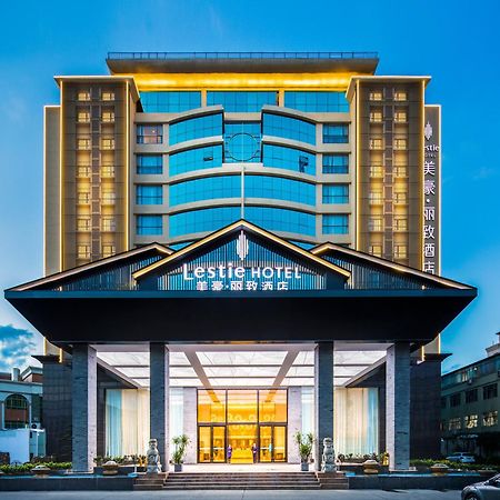 Mehood Lestie International Hotel Nancun Wanbo Metro Station Branch - Free Shuttle Bus To Canton Fair Complex During Canton Fair Period & Free Breakfast & Free Afternoon Tea & Free Midnight Snack & Free Vpn Internet Access Экстерьер фото