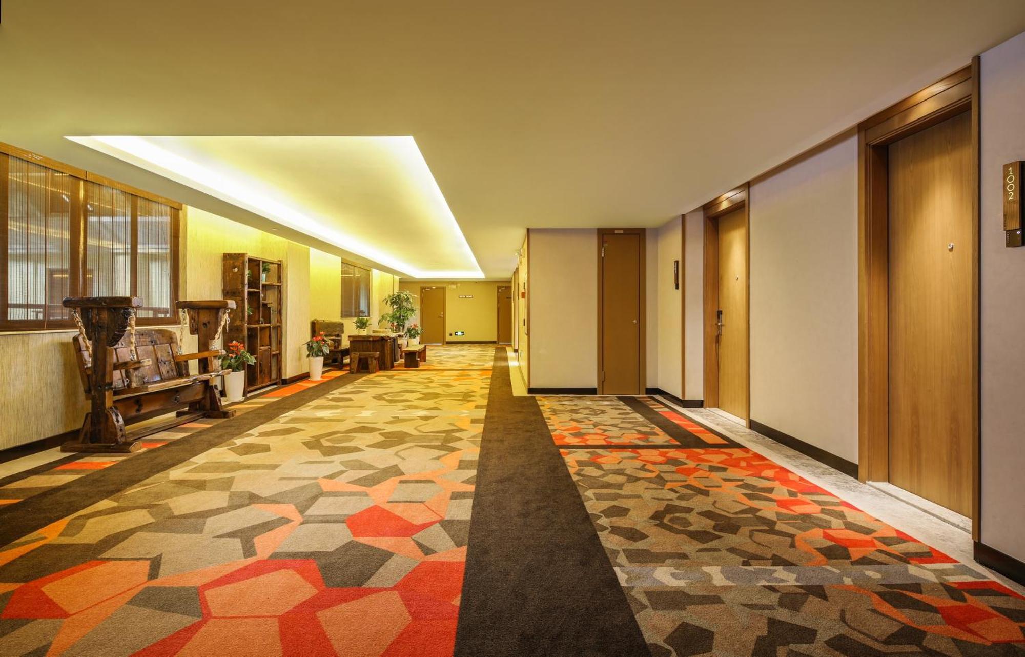 Mehood Lestie International Hotel Nancun Wanbo Metro Station Branch - Free Shuttle Bus To Canton Fair Complex During Canton Fair Period & Free Breakfast & Free Afternoon Tea & Free Midnight Snack & Free Vpn Internet Access Экстерьер фото
