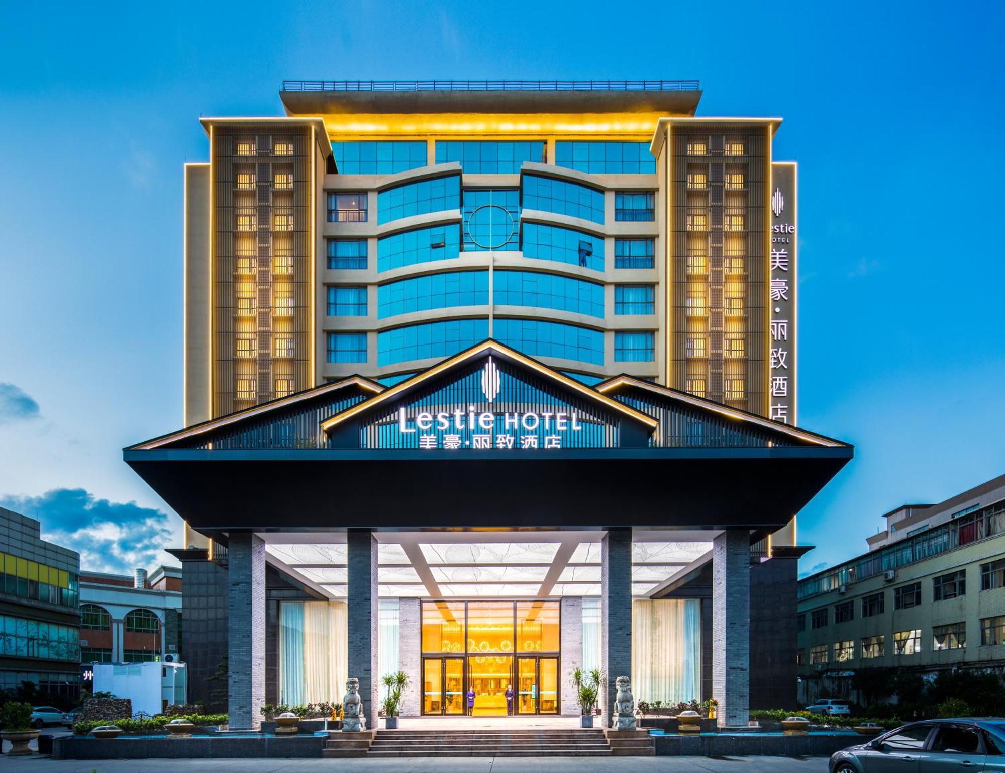 Mehood Lestie International Hotel Nancun Wanbo Metro Station Branch - Free Shuttle Bus To Canton Fair Complex During Canton Fair Period & Free Breakfast & Free Afternoon Tea & Free Midnight Snack & Free Vpn Internet Access Экстерьер фото